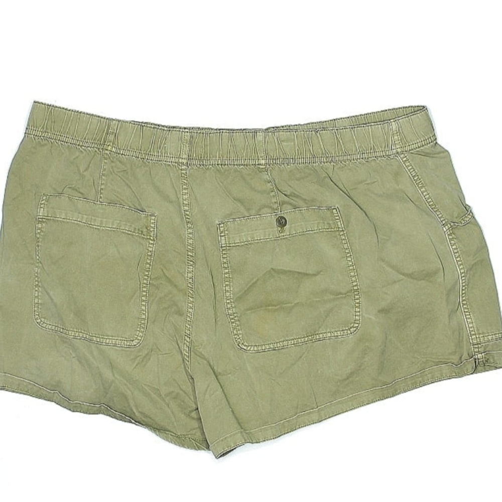 Madewell Women's Olive Shorts - Picture 2 of 4